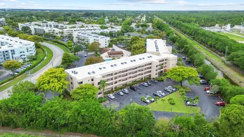 3154 Via Poinciana Greenacres FL 33467