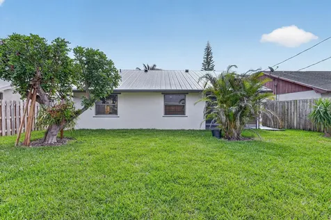 5868 SE Collins Avenue Stuart FL 34997