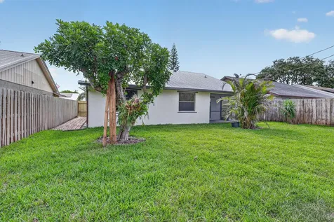 5868 SE Collins Avenue Stuart FL 34997
