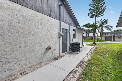 5868 SE Collins Avenue Stuart FL 34997