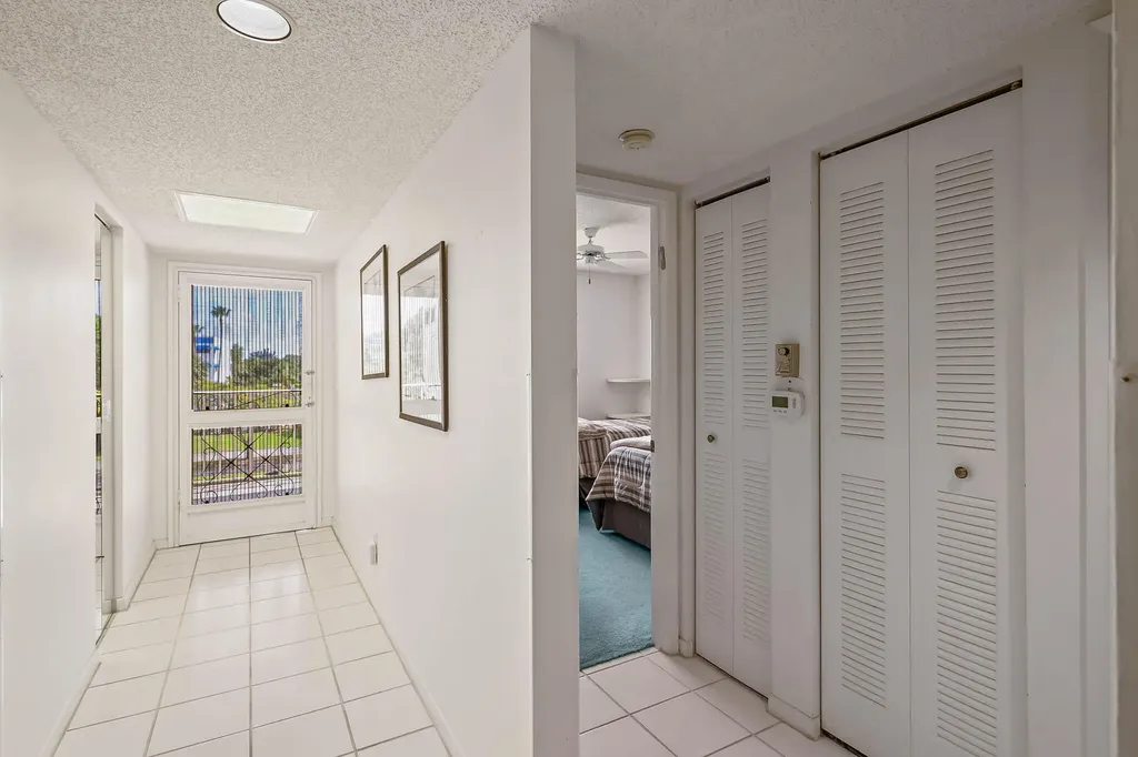 4735 E Lucerne Lakes Boulevard E Lake Worth FL 33467