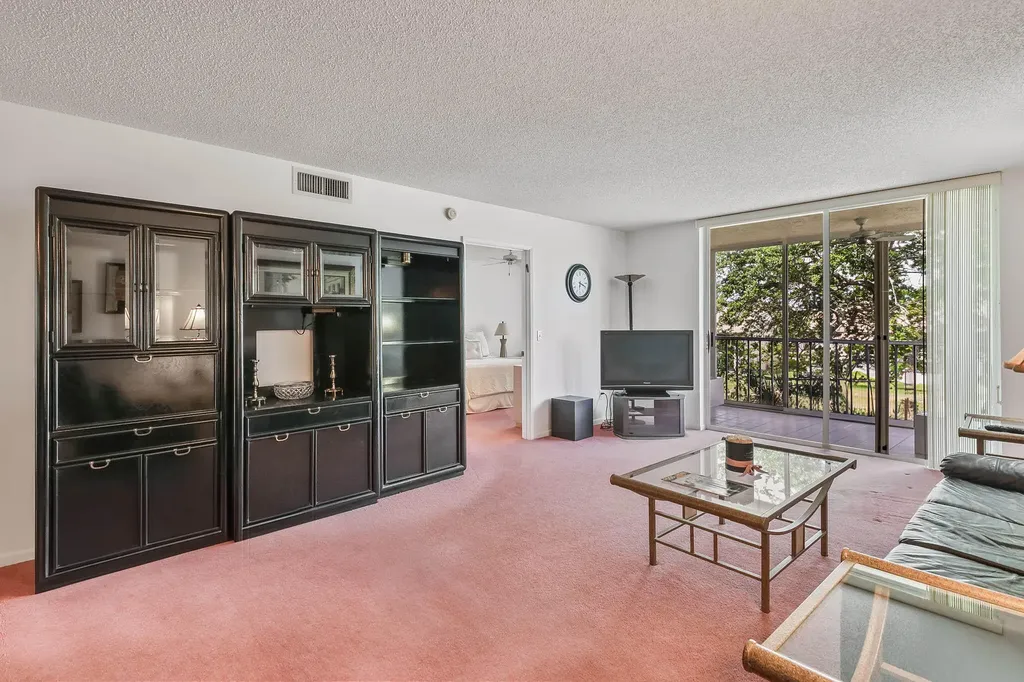 4735 E Lucerne Lakes Boulevard E Lake Worth FL 33467