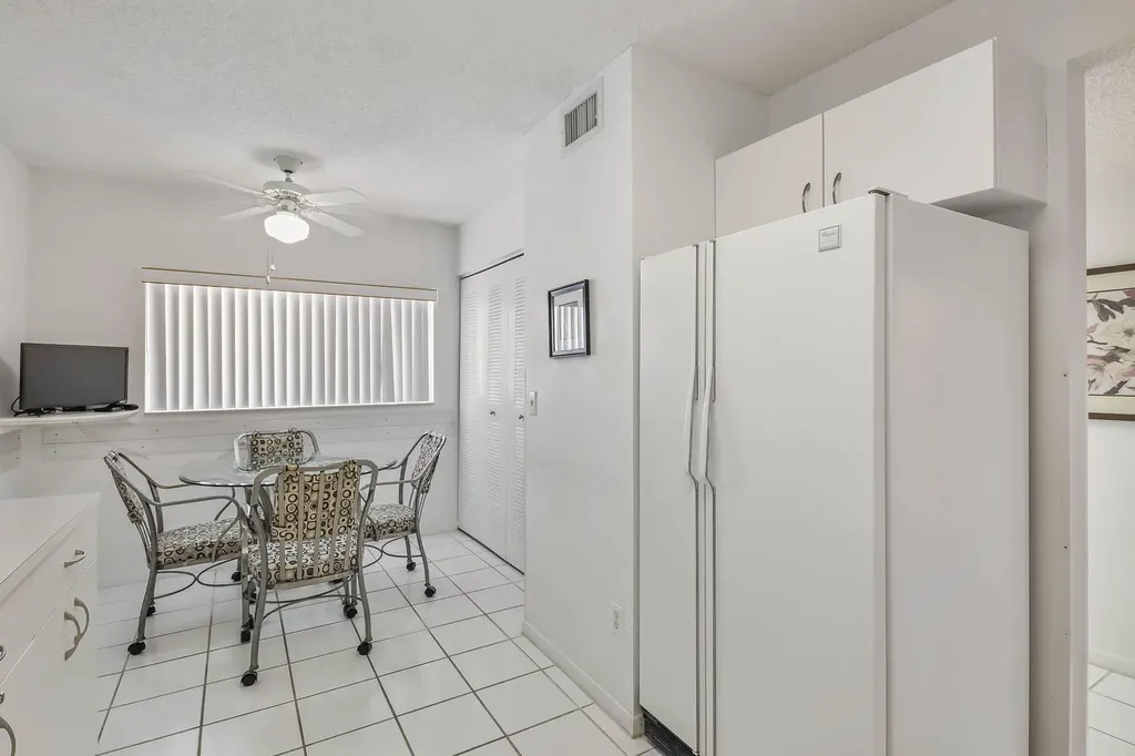4735 E Lucerne Lakes Boulevard E Lake Worth FL 33467