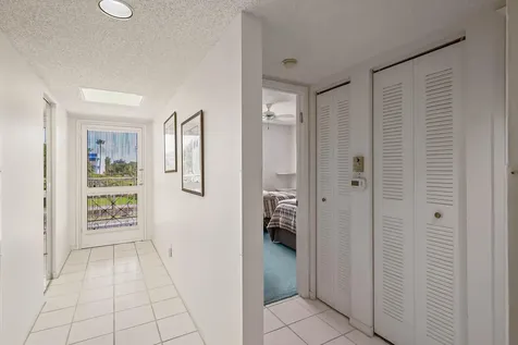 4735 E Lucerne Lakes Boulevard E Lake Worth FL 33467