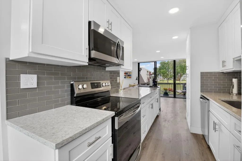 1005 Bridgewood Place Boca Raton FL 33434