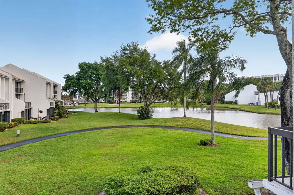 1005 Bridgewood Place Boca Raton FL 33434