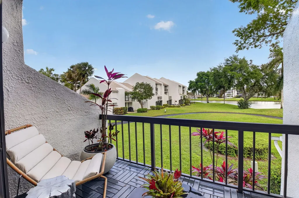 1005 Bridgewood Place Boca Raton FL 33434