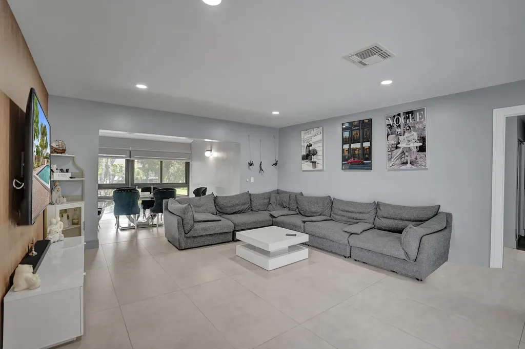21675 Tall Palm Circle Boca Raton FL 33433