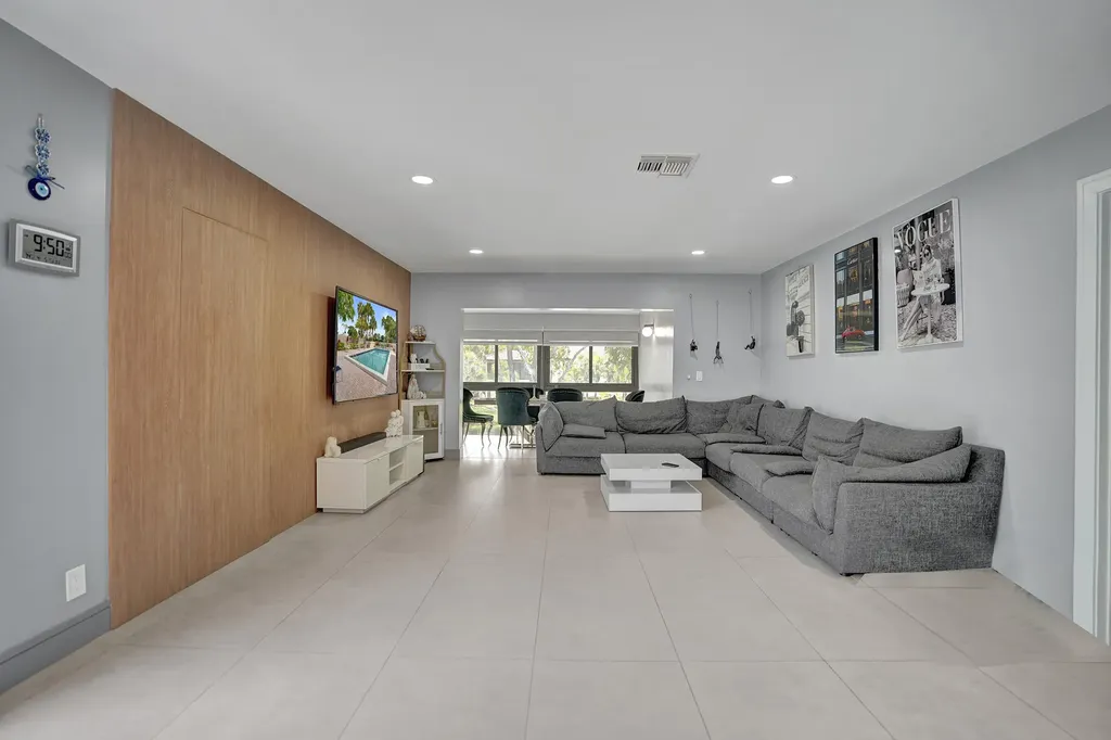 21675 Tall Palm Circle Boca Raton FL 33433