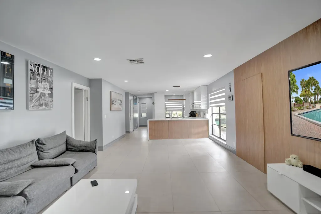 21675 Tall Palm Circle Boca Raton FL 33433