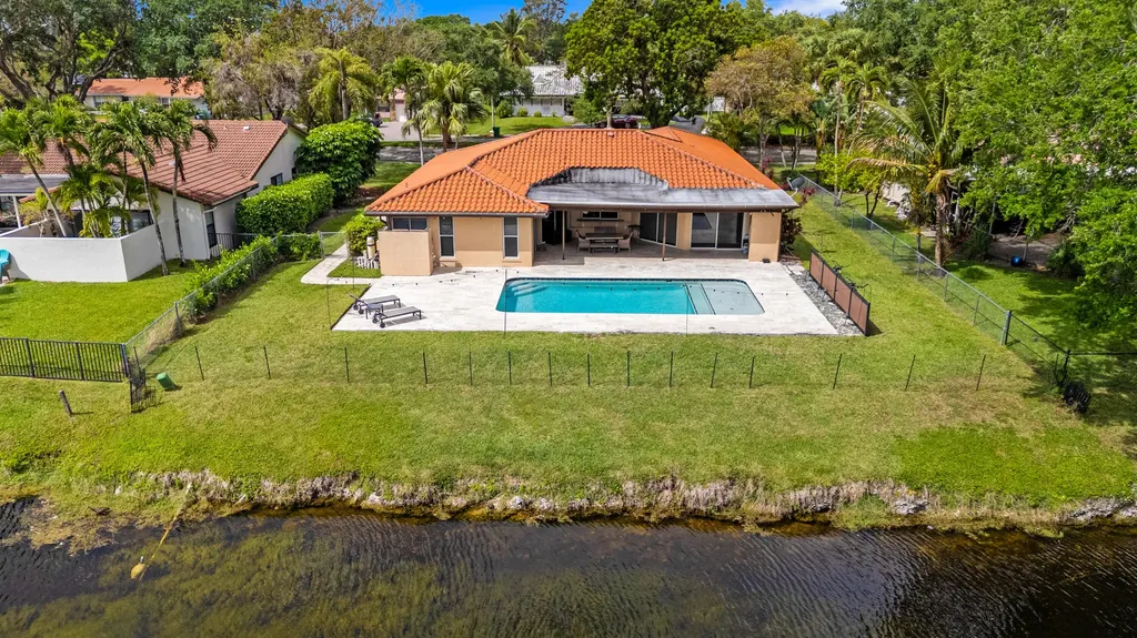 10027 Ramblewood Drive Coral Springs FL 33071