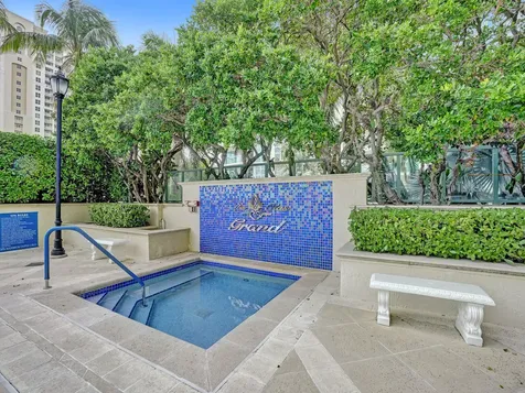411 N New River Drive Drive E Fort Lauderdale FL 33301