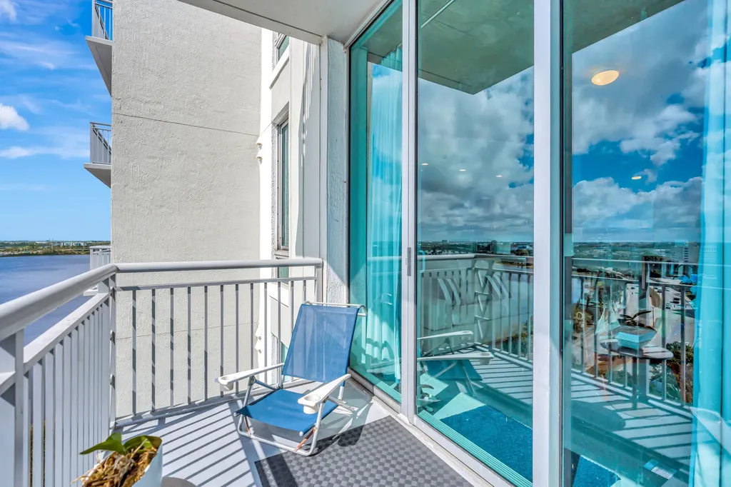 300 S Australian Avenue West Palm Beach FL 33401