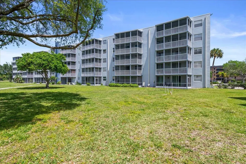 5301 NW 2nd Avenue Boca Raton FL 33487