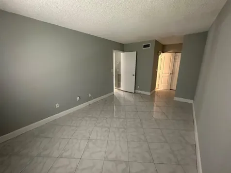 6031 10th Avenue N Greenacres FL 33463