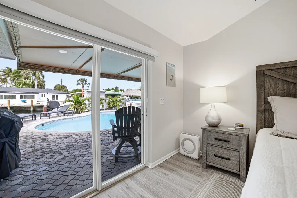 2281 SE 11th Street Pompano Beach FL 33062