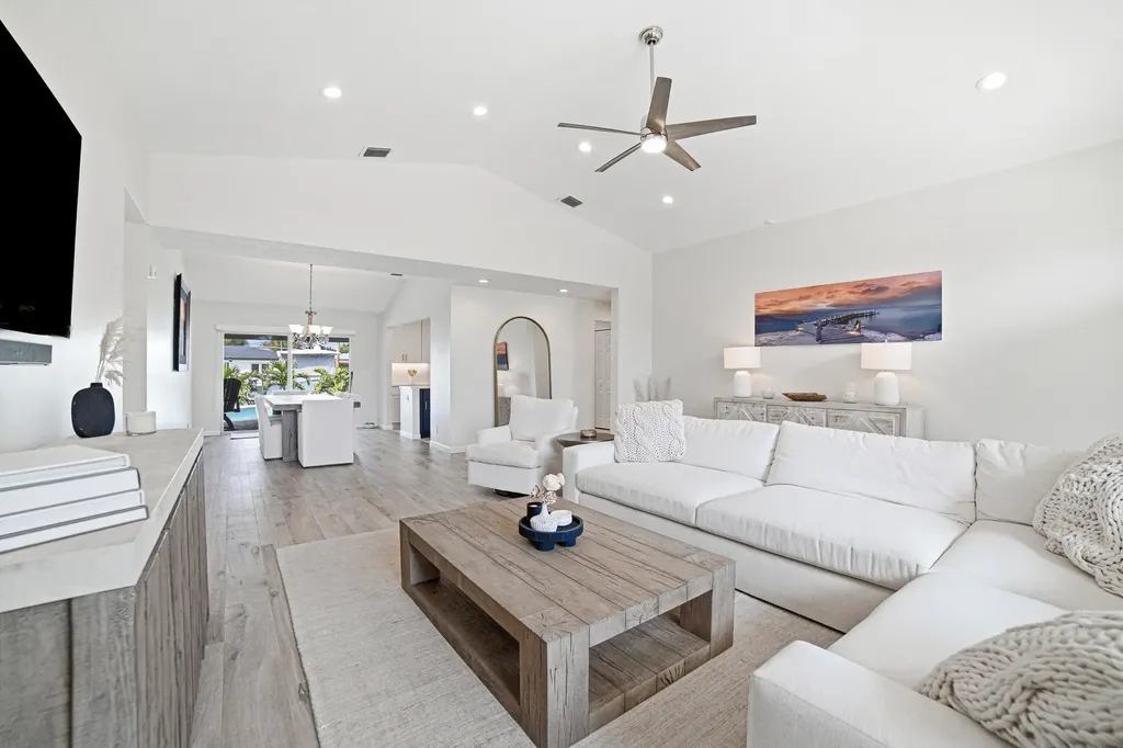 2281 SE 11th Street Pompano Beach FL 33062
