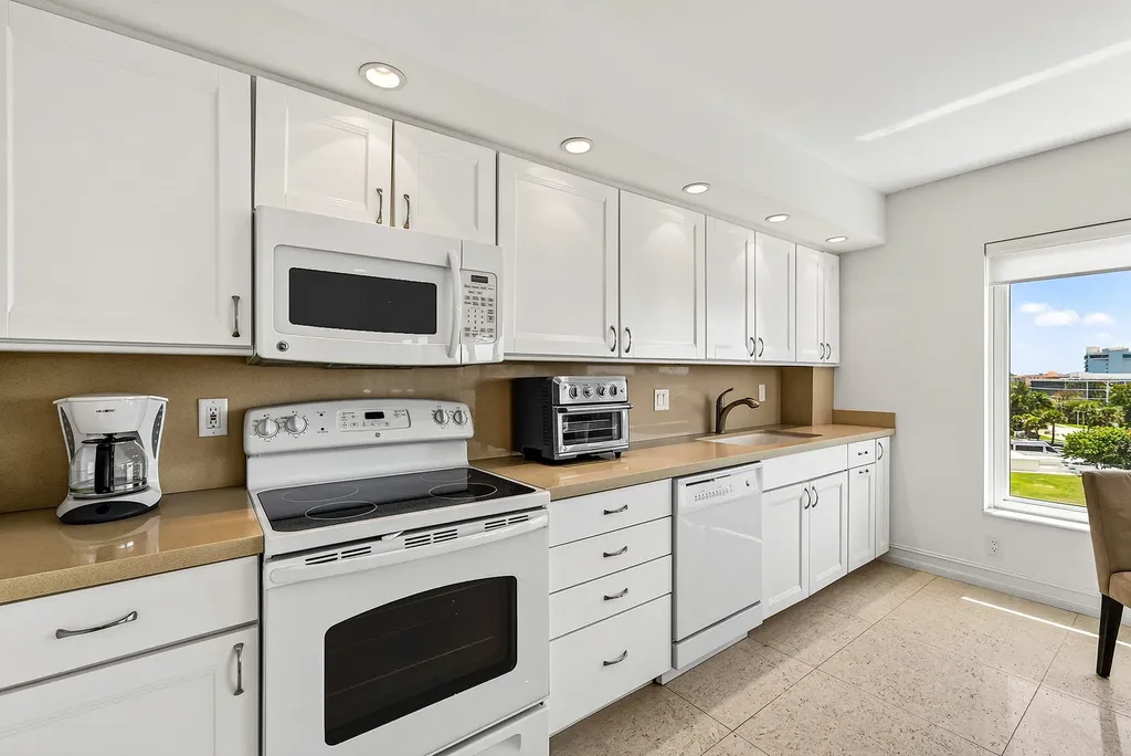 600 S Ocean Boulevard Boca Raton FL 33432