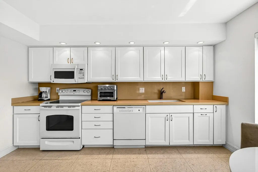 600 S Ocean Boulevard Boca Raton FL 33432