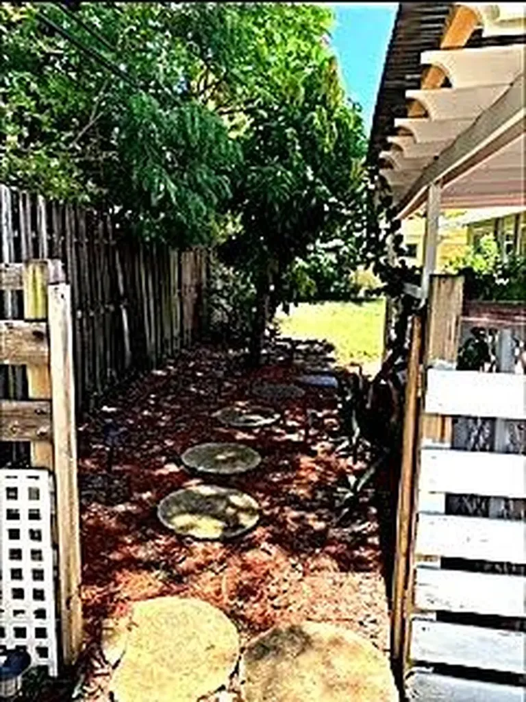 1230 NE 26th Terrace Pompano Beach FL 33062