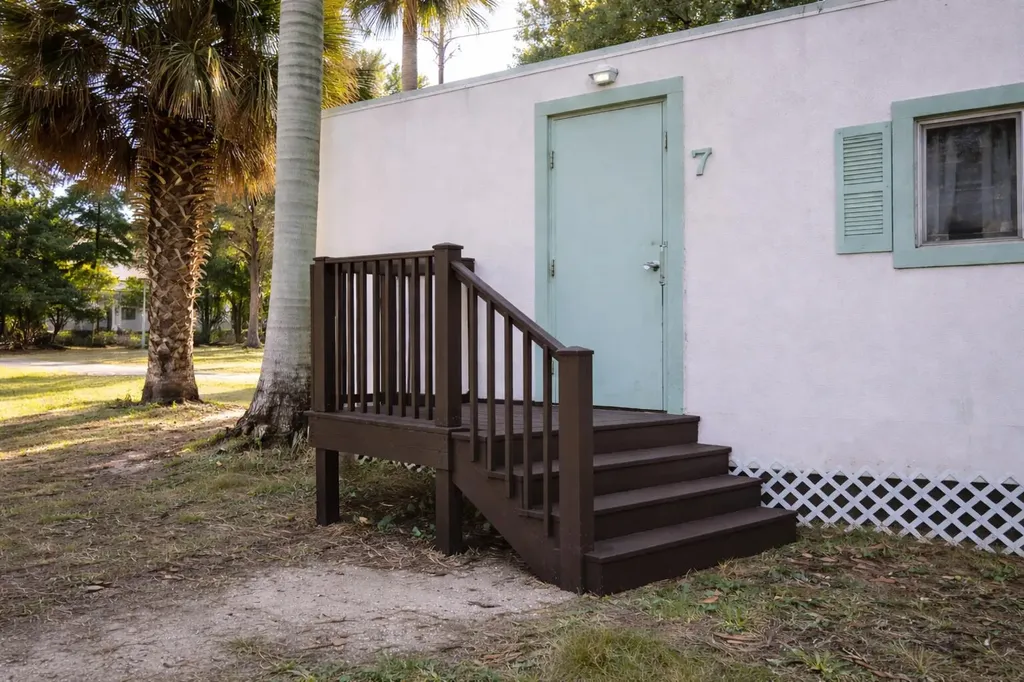 2141 B Road Loxahatchee Groves FL 33470
