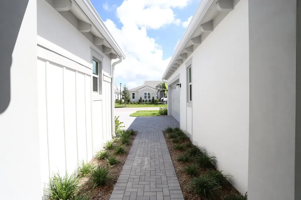 15192 Wildwood Circle Westlake FL 33470