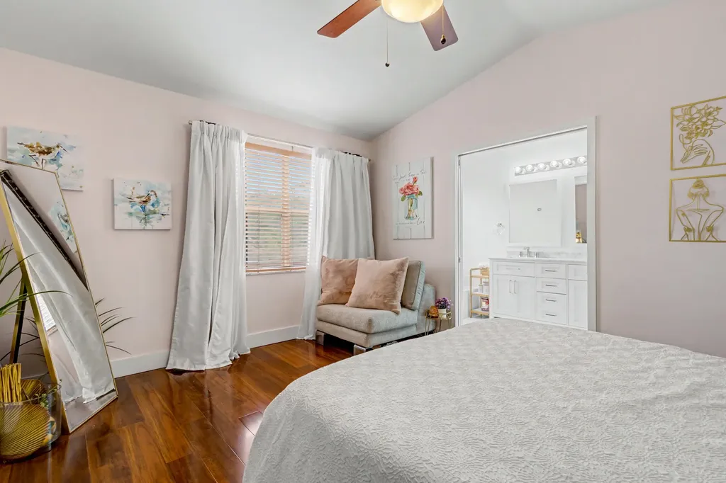 1545 Seagrape Way Hollywood FL 33019