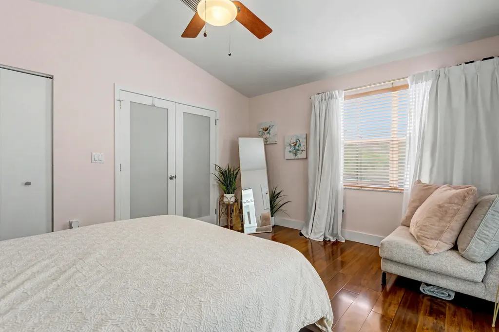 1545 Seagrape Way Hollywood FL 33019