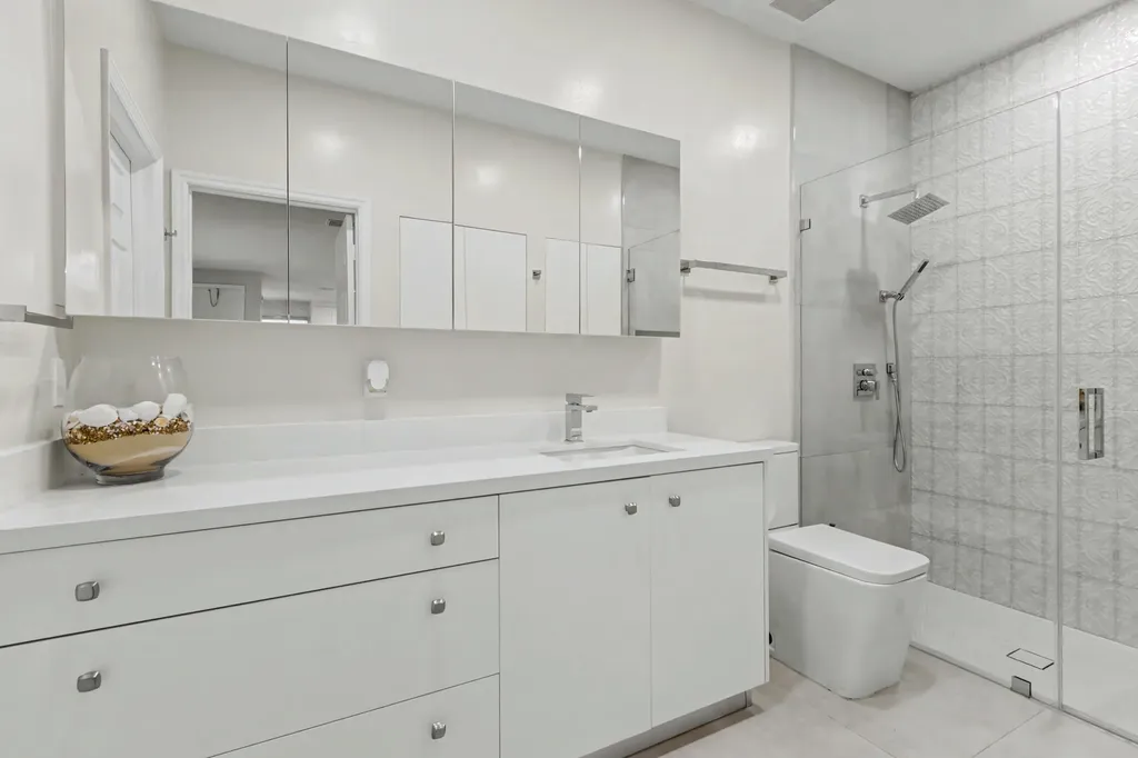 1545 Seagrape Way Hollywood FL 33019