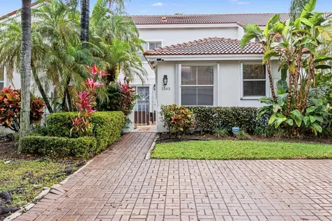 1545 Seagrape Way Hollywood FL 33019