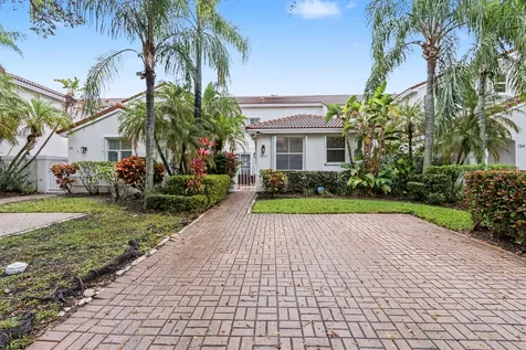 1545 Seagrape Way Hollywood FL 33019