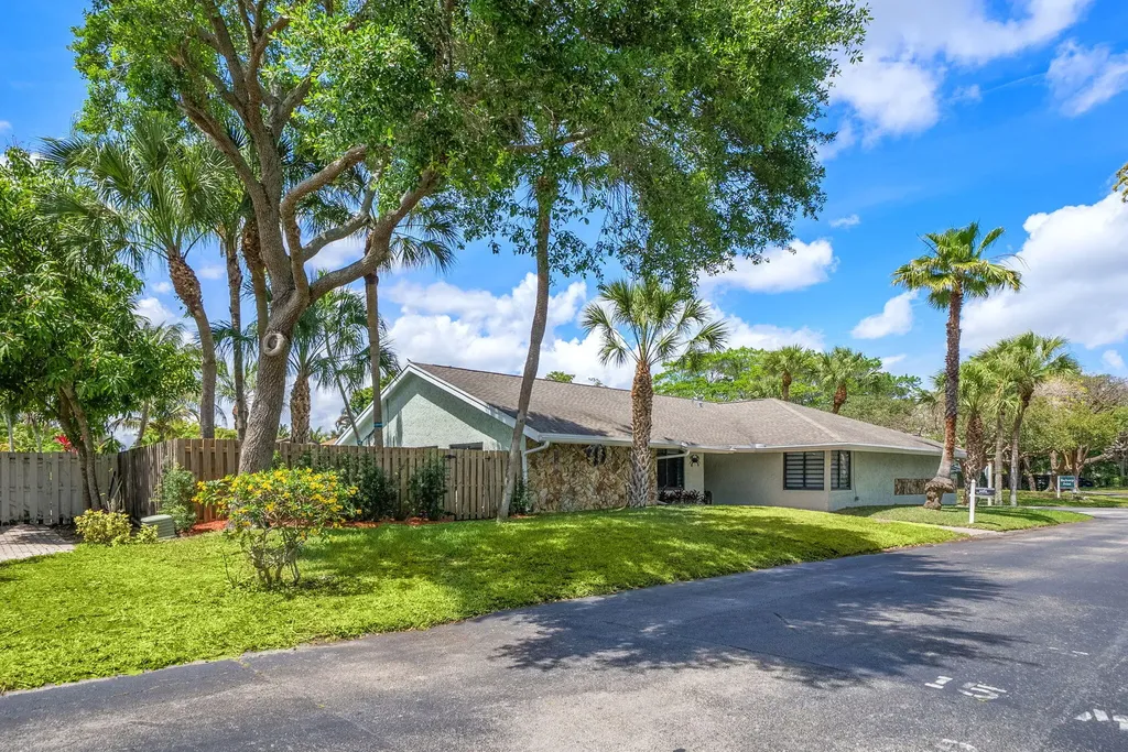 1061 Bayberry Point Drive Plantation FL 33324