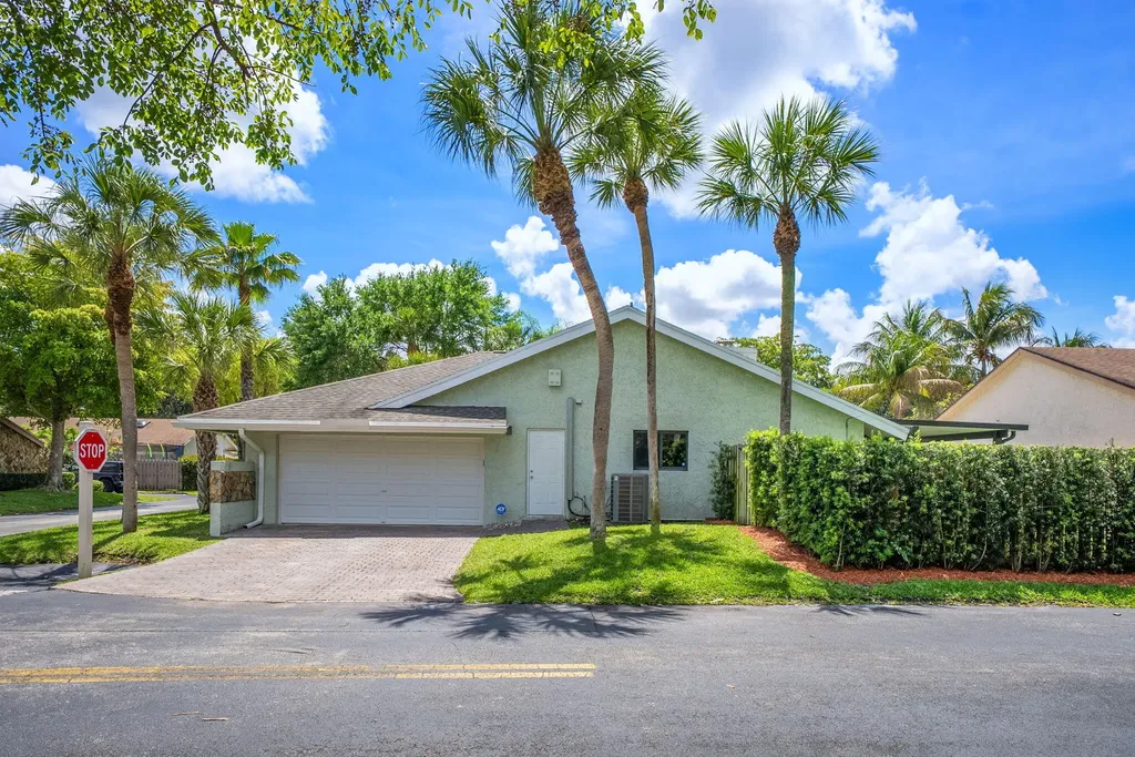 1061 Bayberry Point Drive Plantation FL 33324