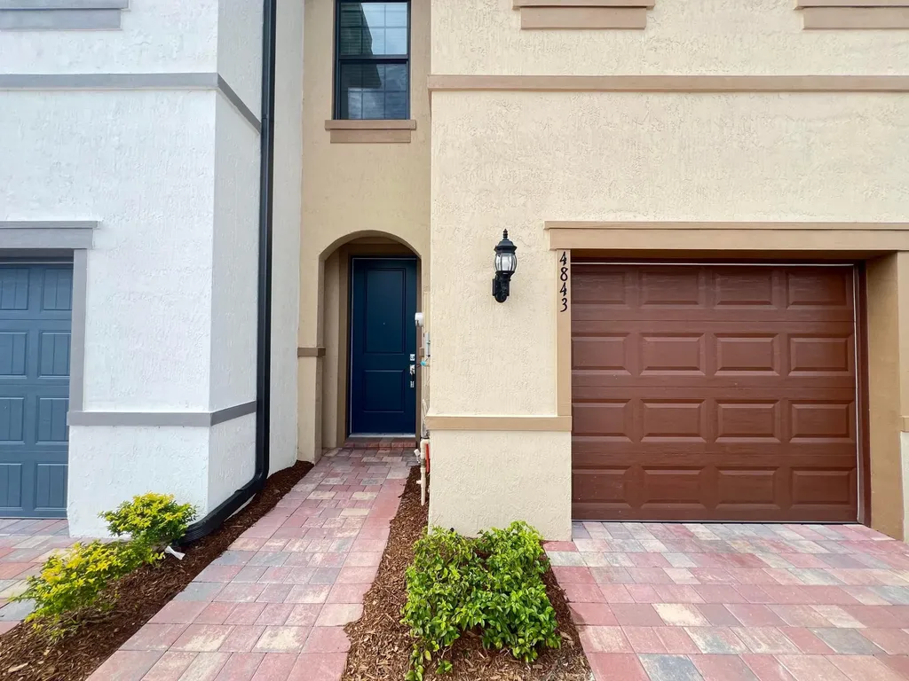 4843 Indio Trail Lake Worth FL 33467