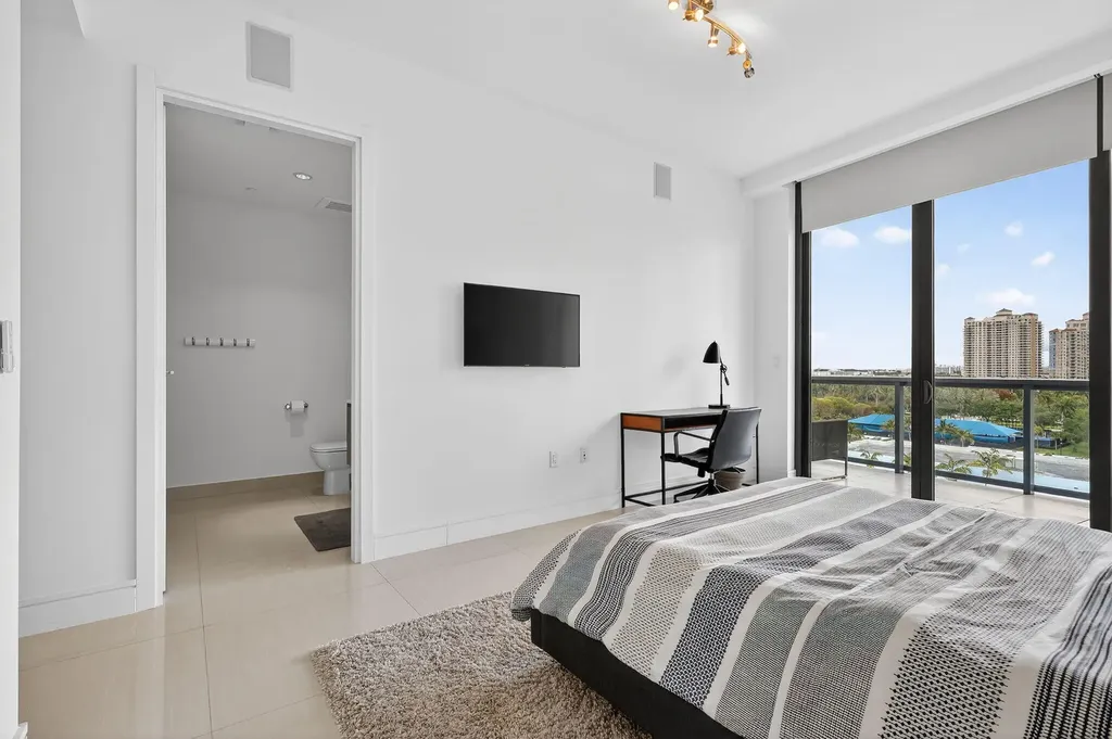 3250 NE 188th Street Aventura FL 33180