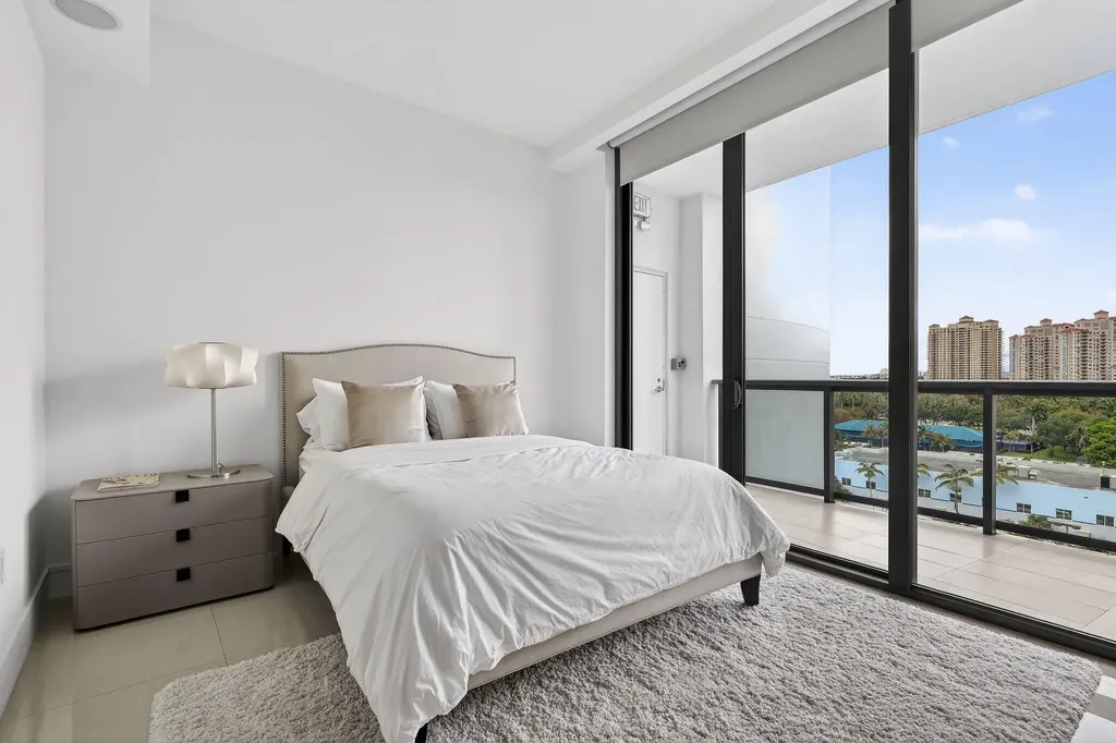 3250 NE 188th Street Aventura FL 33180