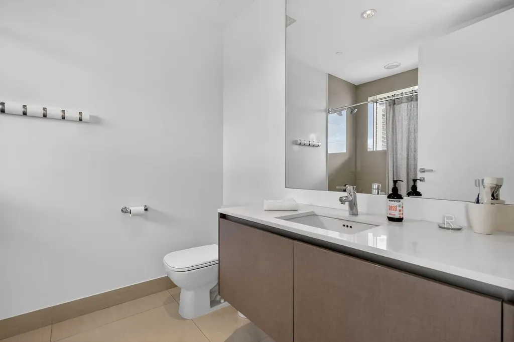 3250 NE 188th Street Aventura FL 33180