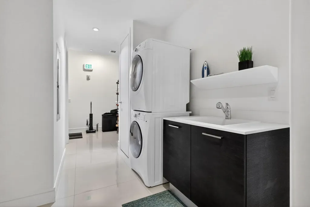3250 NE 188th Street Aventura FL 33180