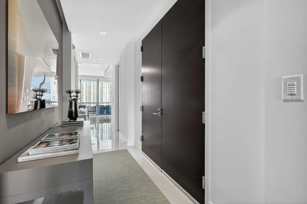 3250 NE 188th Street Aventura FL 33180