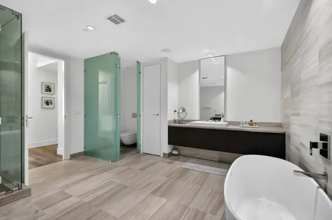 3250 NE 188th Street Aventura FL 33180