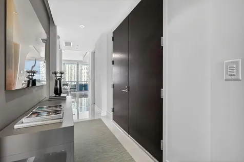3250 NE 188th Street Aventura FL 33180