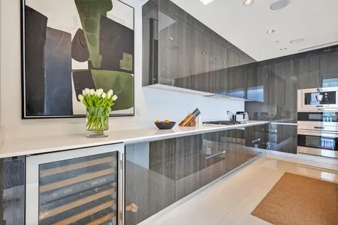 3250 NE 188th Street Aventura FL 33180