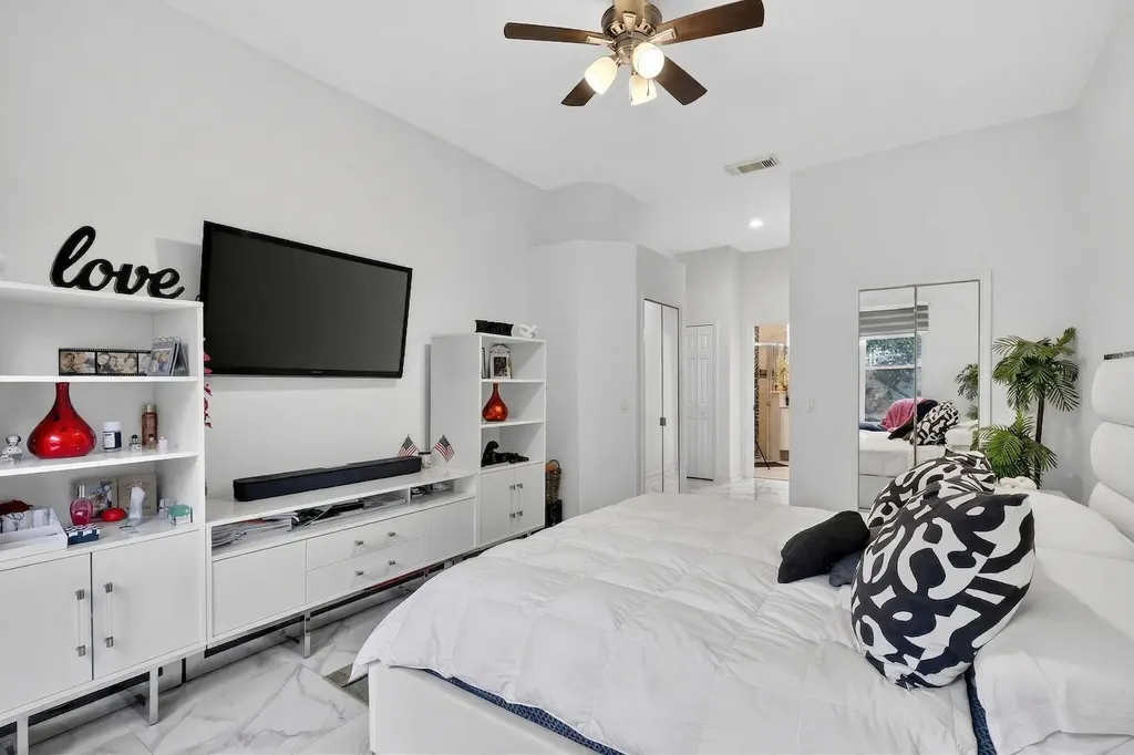 416 SW Horseshoe Bay Port St Lucie FL 34986