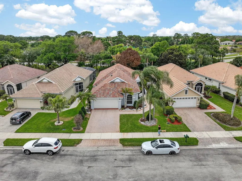 416 SW Horseshoe Bay Port St Lucie FL 34986
