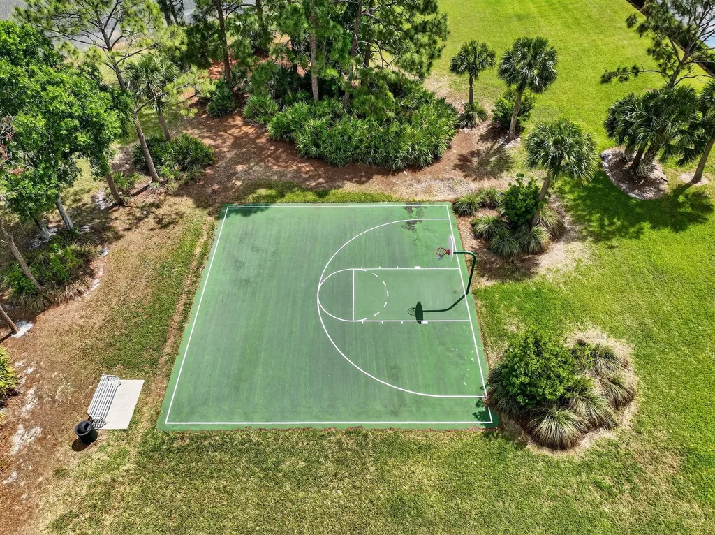 416 SW Horseshoe Bay Port St Lucie FL 34986