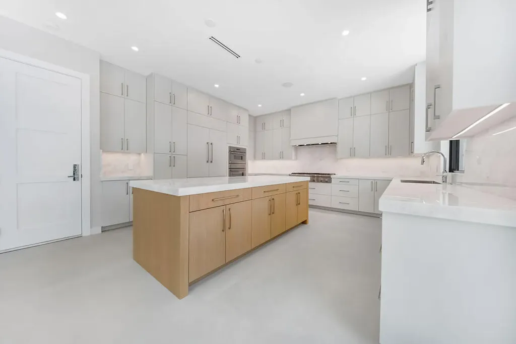 1550 Ponce De Leon Drive Fort Lauderdale FL 33316