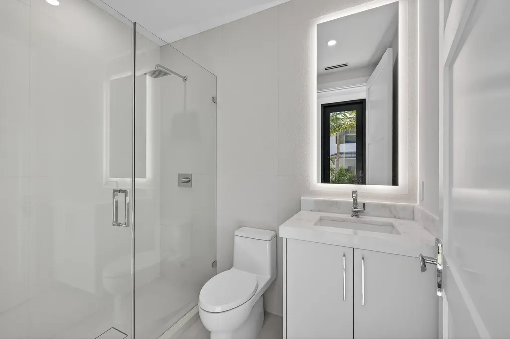 1550 Ponce De Leon Drive Fort Lauderdale FL 33316