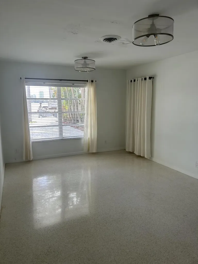 704 NE 20th Avenue Fort Lauderdale FL 33304