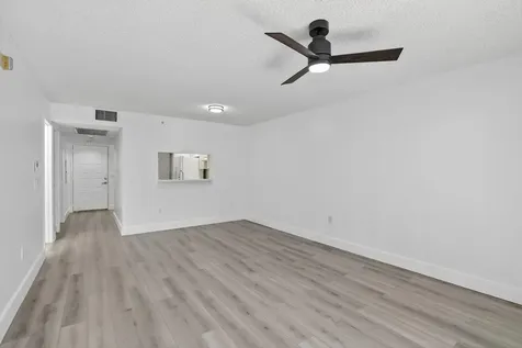 900 SW 142nd Avenue Pembroke Pines FL 33027