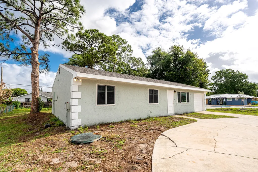 651 SE Port St Lucie Boulevard Port St Lucie FL 34984